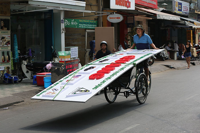 Foxy_Fox_Saigon_DeliveryBike