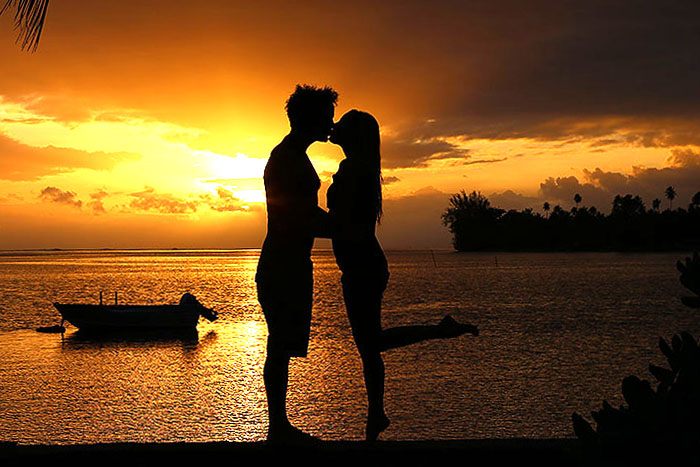 Foxy_Fox_Tahiti_Kiss
